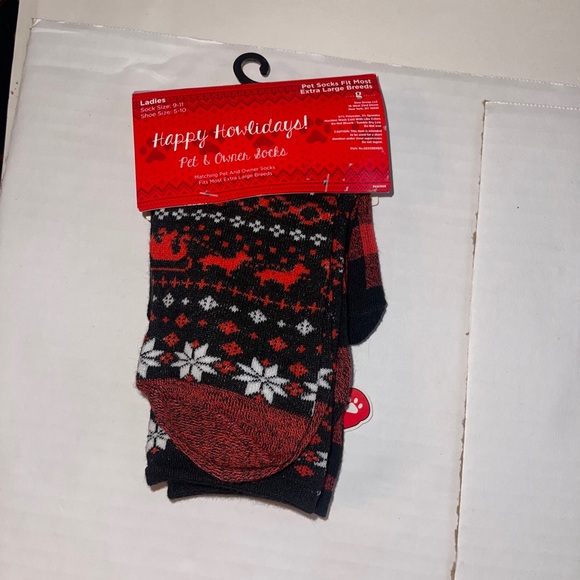 Happy Holiday Pet & Woman Socks Size 9 - 11 - Picture 2 of 3
